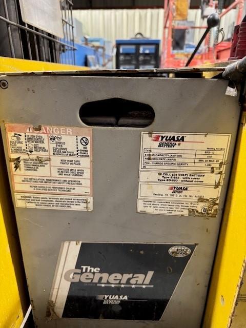 1 - PREOWNED 1999 YALE PALLET STACKER/WALKIE, MODEL #: MSW040LCN24TV083, S/N: B820N02719W