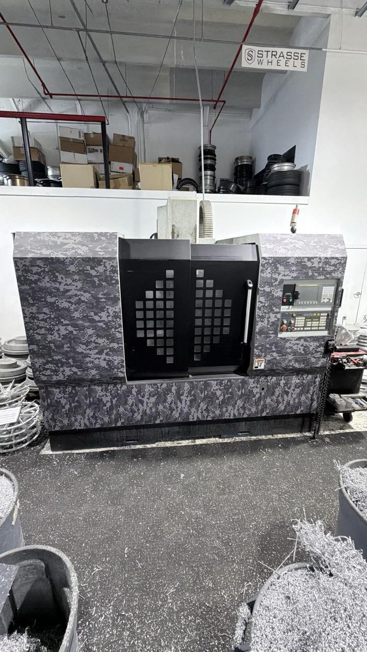 Acra BMV1000 CNC VMC, 2008 – Chip Conveyor, 20 Tool ATC