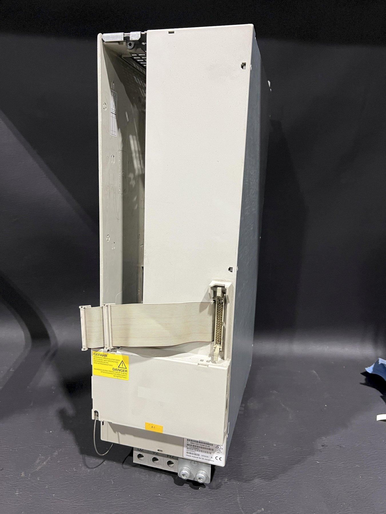 Siemens Simodrive Servo Drive Unit 6SN1123-1AA00-0LA2
6SN11231AA000LA2