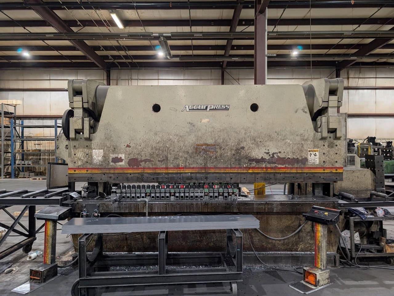 500 Ton x 14′ Accurpress 750014 CNC Press Brake, 2000 – ETS Control, Conveyor Tables Included