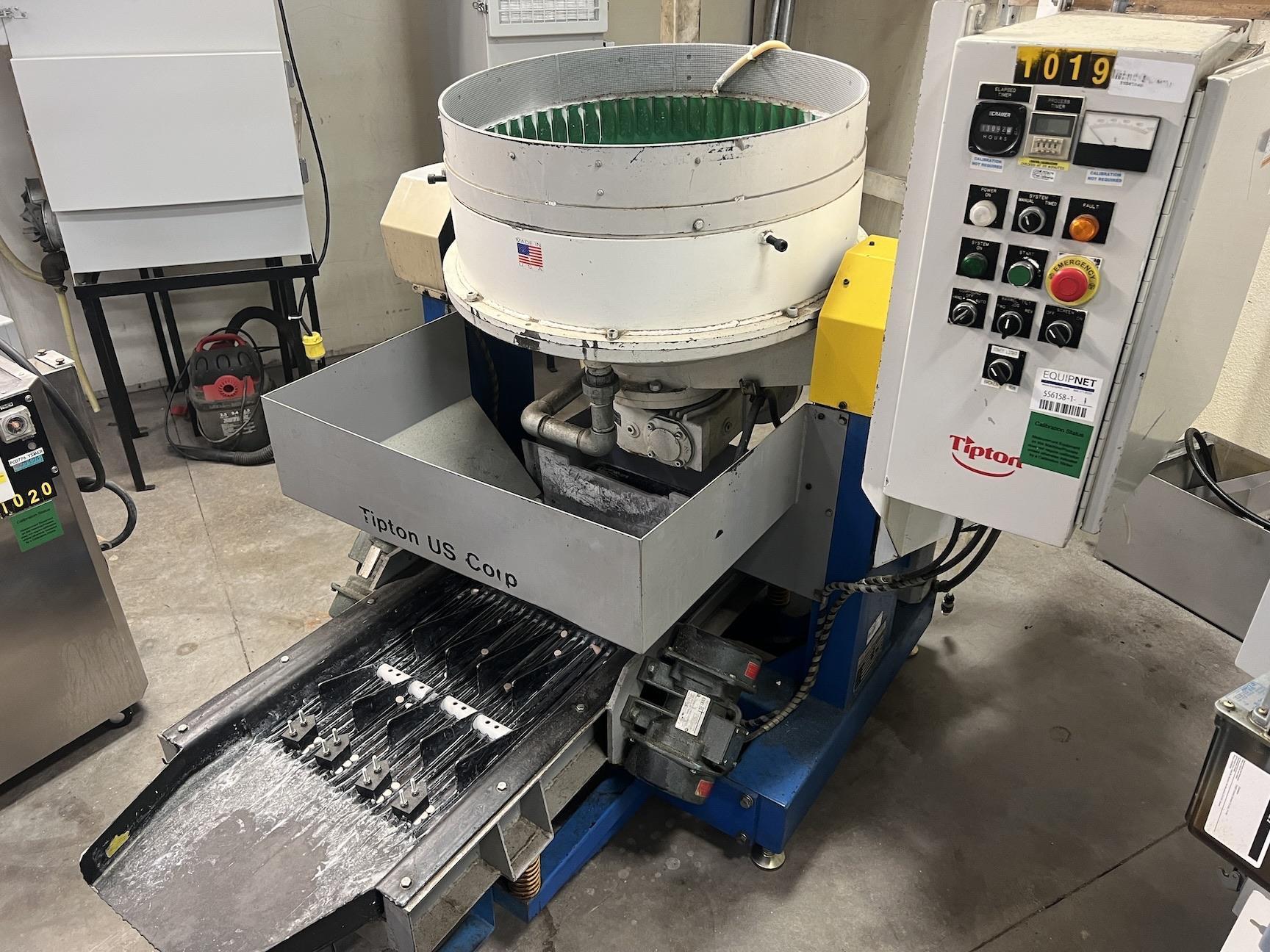 Tipton Model EFF-105 SA Semi Automatic Centrifugal Disc Finisher