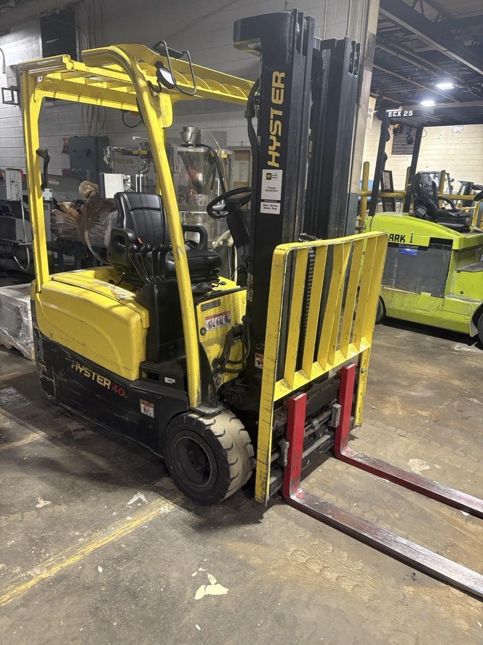 Hyster J40XNT 4,000 lb Electric Forklift, 2020 – Low Hours – 36 V – Pneumatic Tires