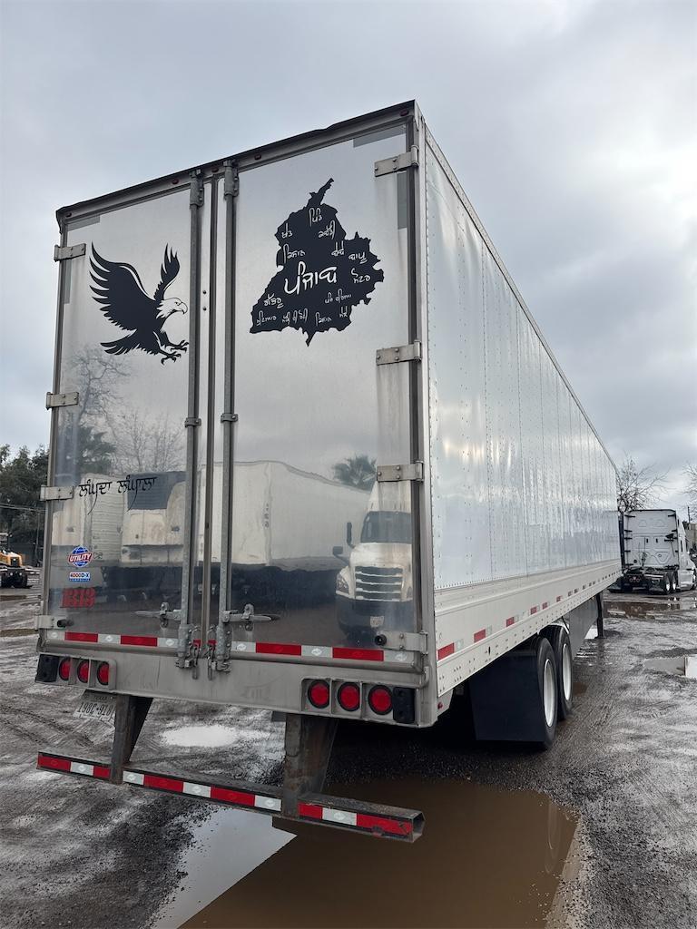 2022 Utility 53x102 1UYVS2536N3476405