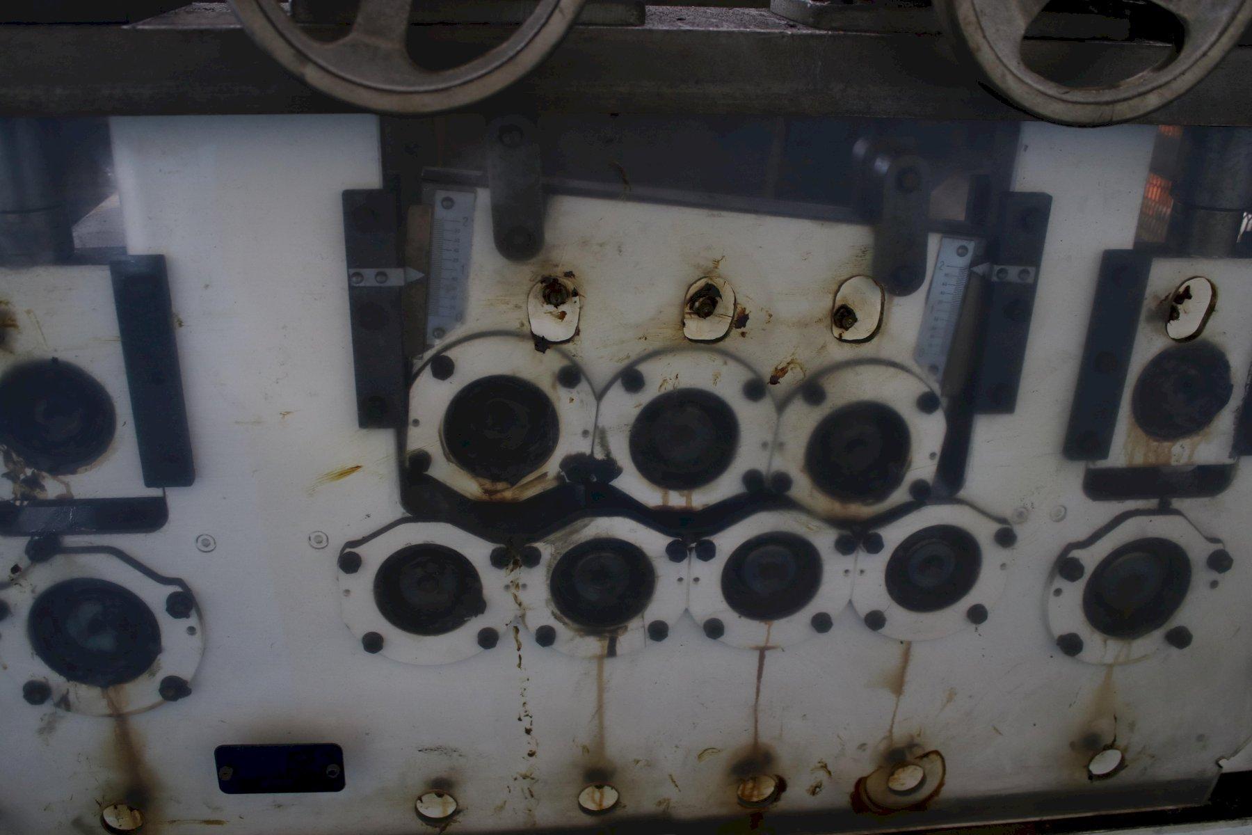 CD & F STRAIGHTENER/LEVELER: STOCK #76442