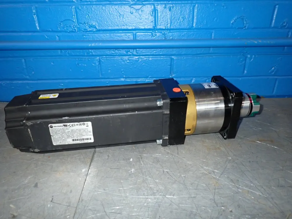 ALLEN-BRADLEY 3.95 HP KINETIX VP LOW INERTIA SERVO MOTOR  -  VPL-B1306F-CJ14AA