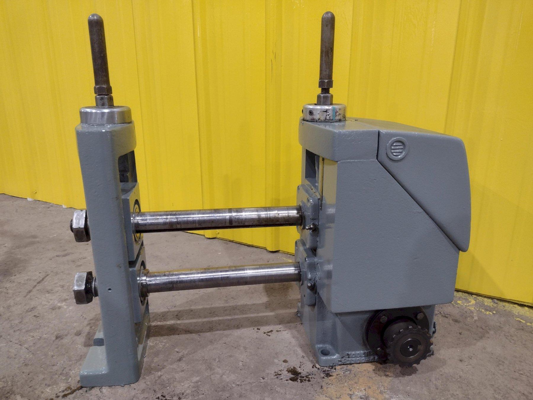 1.5” YODER MODEL M1.5 ROLLFORM STAND: GEARBOX HEAD, ARBOR SHAFTS, OUTBOARD SUPPORT: STOCK #21129