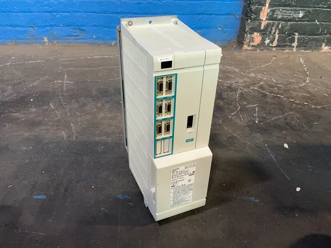 MITSUBISHI 9 KW SERVO DRIVE UNIT  -  MDS-C1-V1-90-N