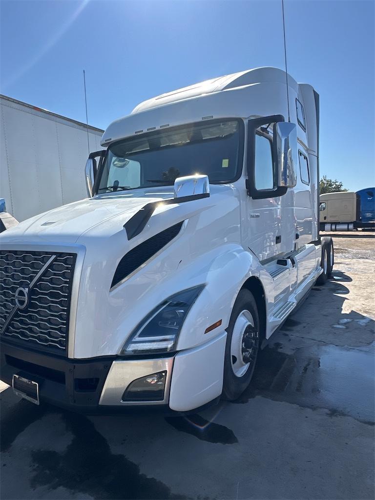 2023 Volvo VNL64T860 4V4NC9EJ5PN307510