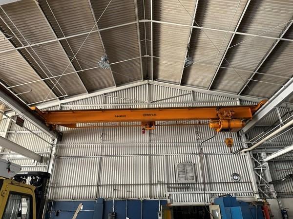 10 TON X 38' SPAN CROWE OVERHEAD CRANE