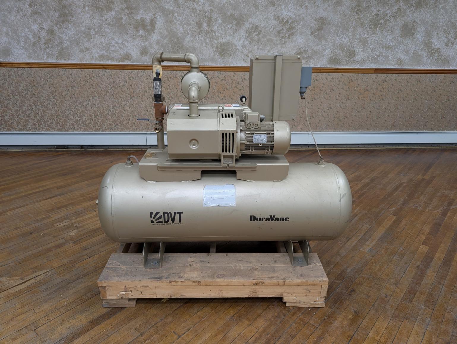 2004 DVT Duravane RML070T1-00-CS Rotary Vane Vacuum Pump System