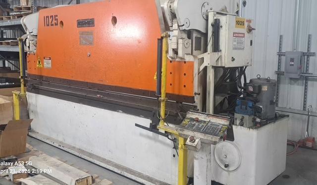 175 TON X 12' ACCURPRESS MODEL #717512 HYDRAULIC PRESS BRAKE 1998 : YOBRO 25771