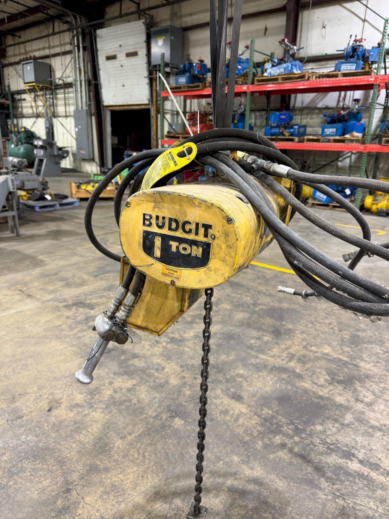 1 - PREOWNED BUDGIT 1-TON CHAIN AIR HOIST, MODEL #: 114394-1, S/N: 85-8-4