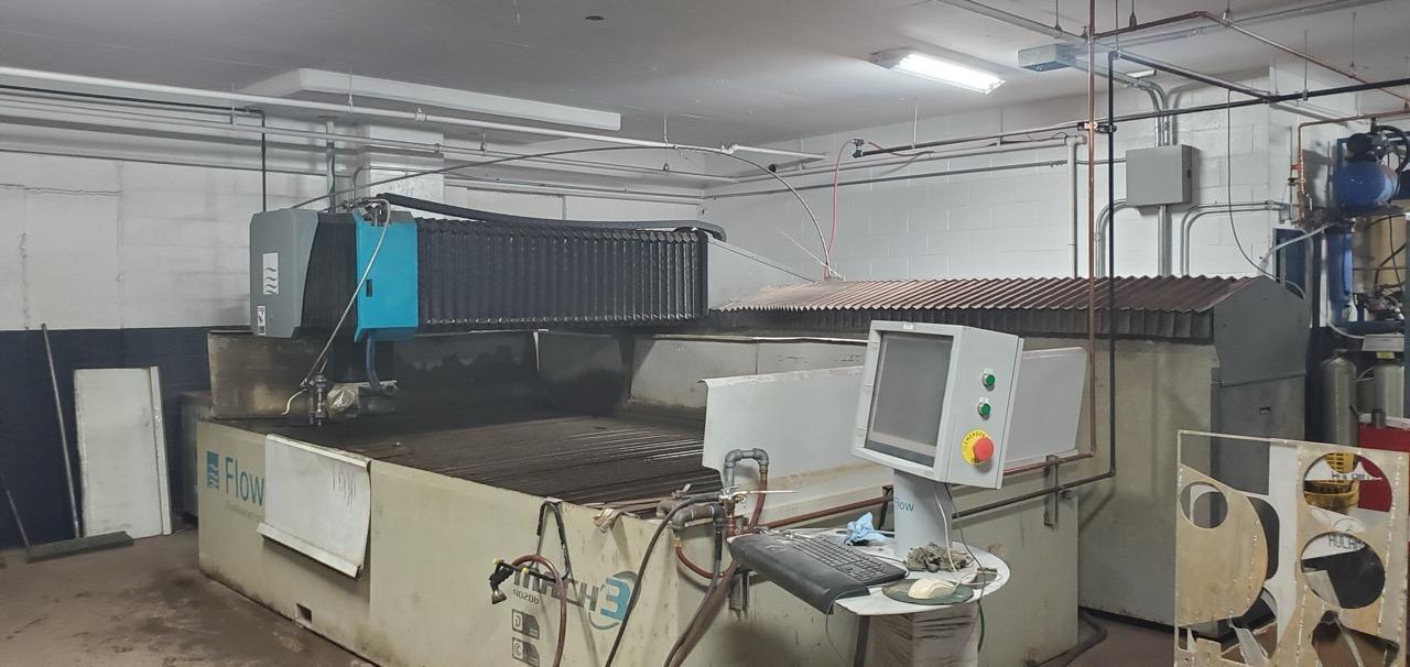 13′  x 8′ Flow Mach 3 Waterjet, 2012 – 87,000 PSI