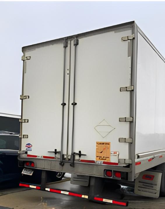 Pre-Owned Utility 4000DX 53′ Dry Van Semi Trailer, 2017