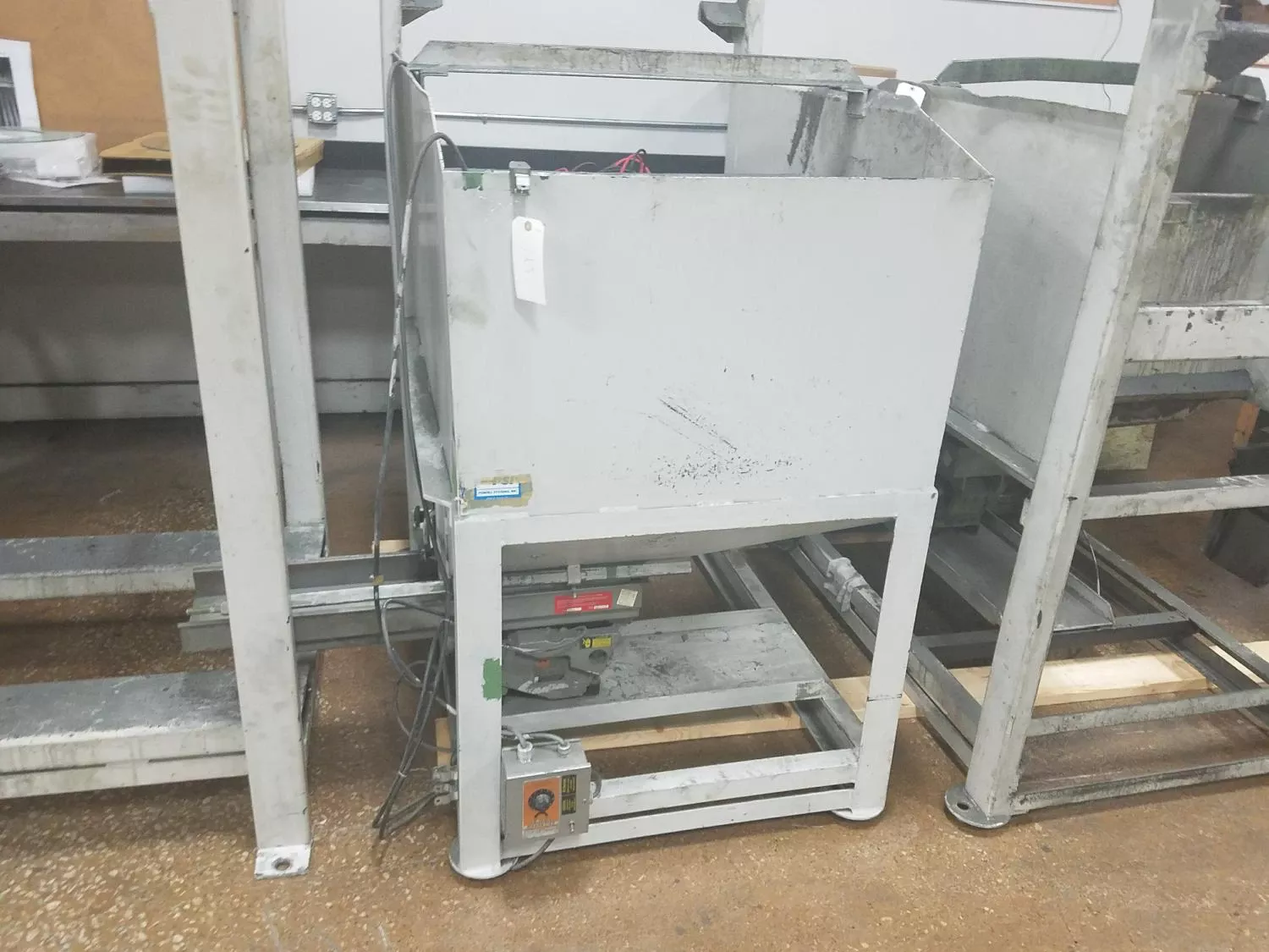 Gravity Loader #3 - 8" Wide Track - 16.5" F to C