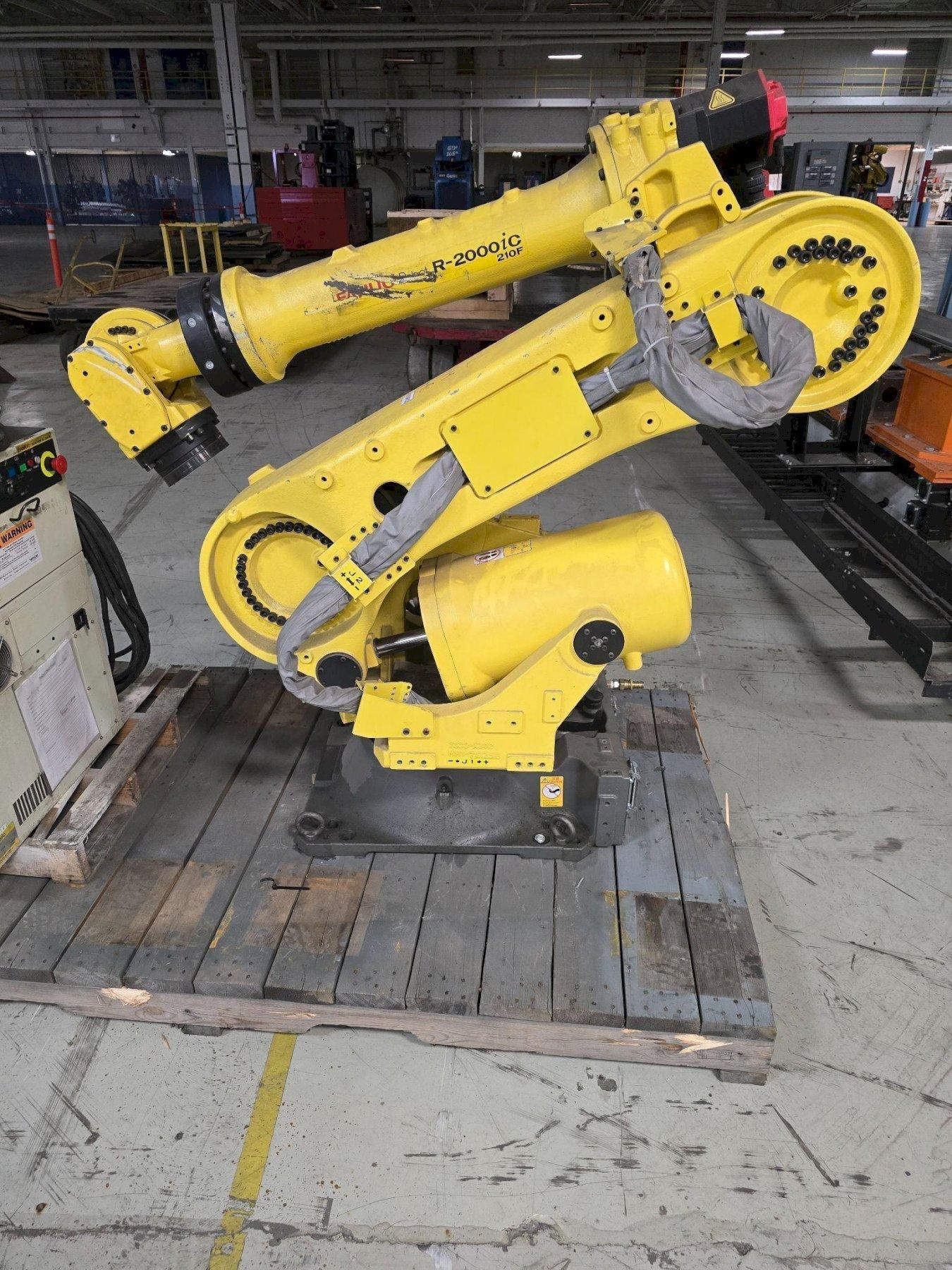 FANUC R-2000IC/210F ROBOT / R30IB CONTROLLER MISSING TEACH PENDANT USED