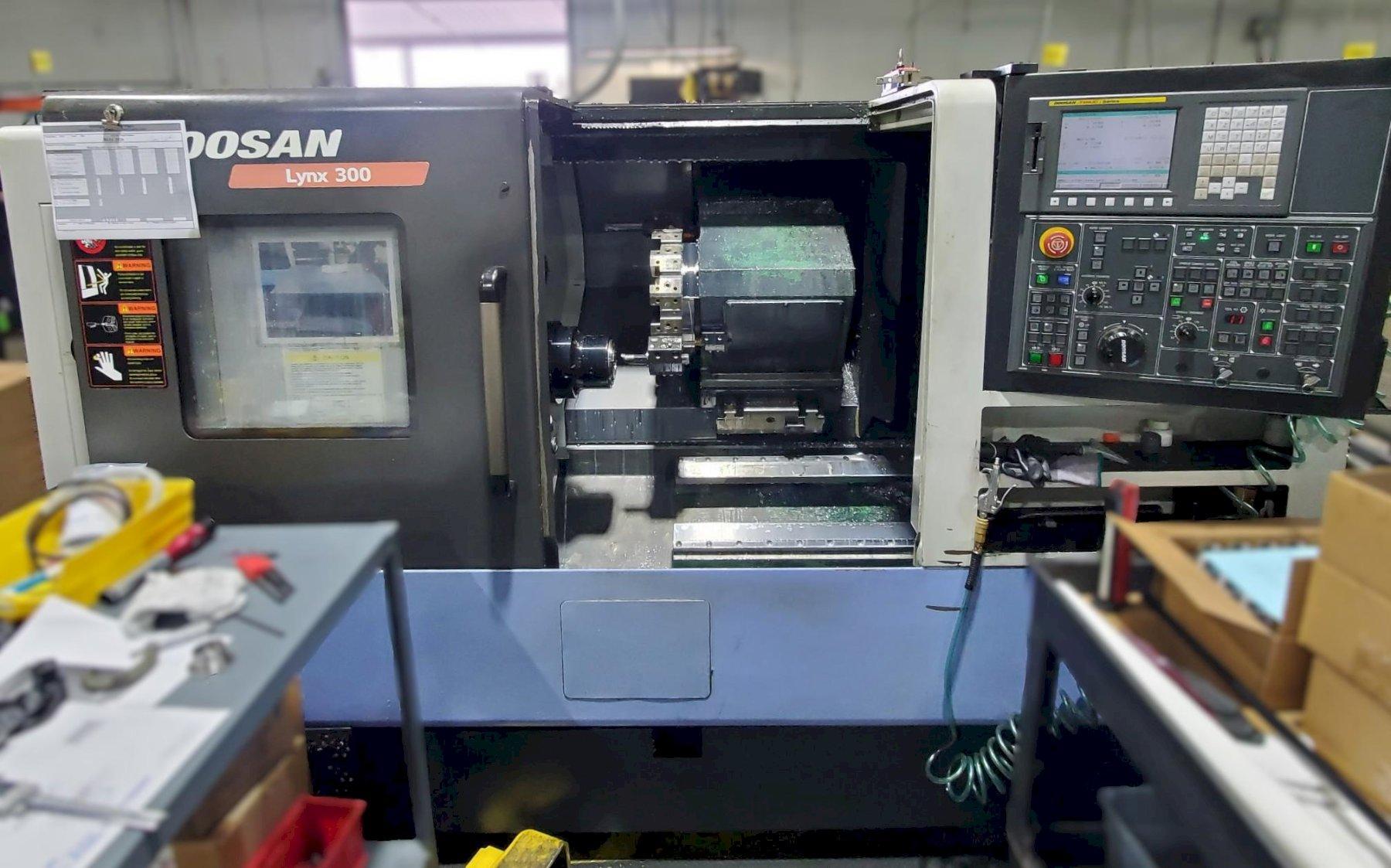 Doosan Lynx300 Yr 2010 w/ Tool Presetter and Tailstock