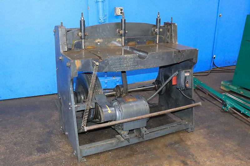 16 Ga. x 3 ft Whitney Jensen Mechanical Power Shear