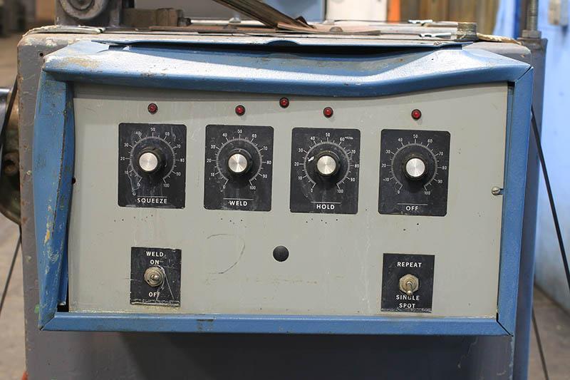 30 KVA AMERICAN INDUSTRIAL ROCKER TYPE SPOT WELDER MODEL AR 33-24