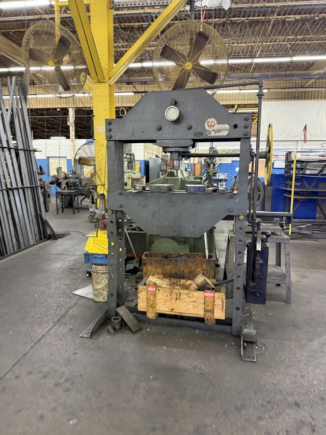 fea72f3994de32dc6afc77a7e531ddd5-686f66a6b41b95551a399e63cec943e1.jpg