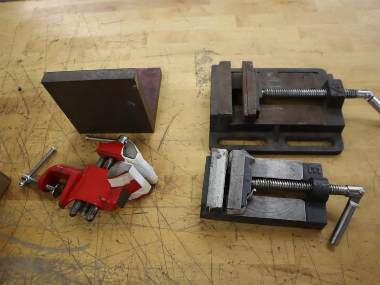 Drill Vises 3" & 4", Angle Plate 5" x 5" x 5", Bench Vise 3"- Auction Item