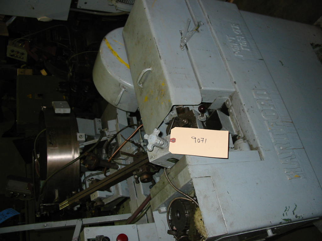 Used 1/4" Hartford Model 5-700 High Speed Point Former