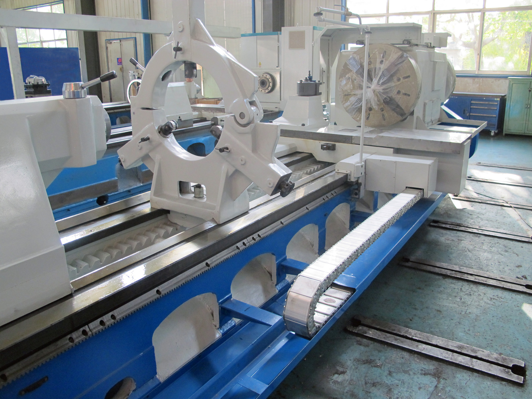 NEW, TVAN HS36-300 SIMPLE CNC HOLLOW SPINDLE LATHE WITH 14" BORE