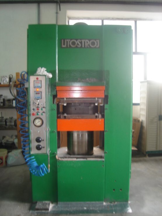 400 Ton, LITOSTROJ, 600mm DLO, 630x630mm Table                                  