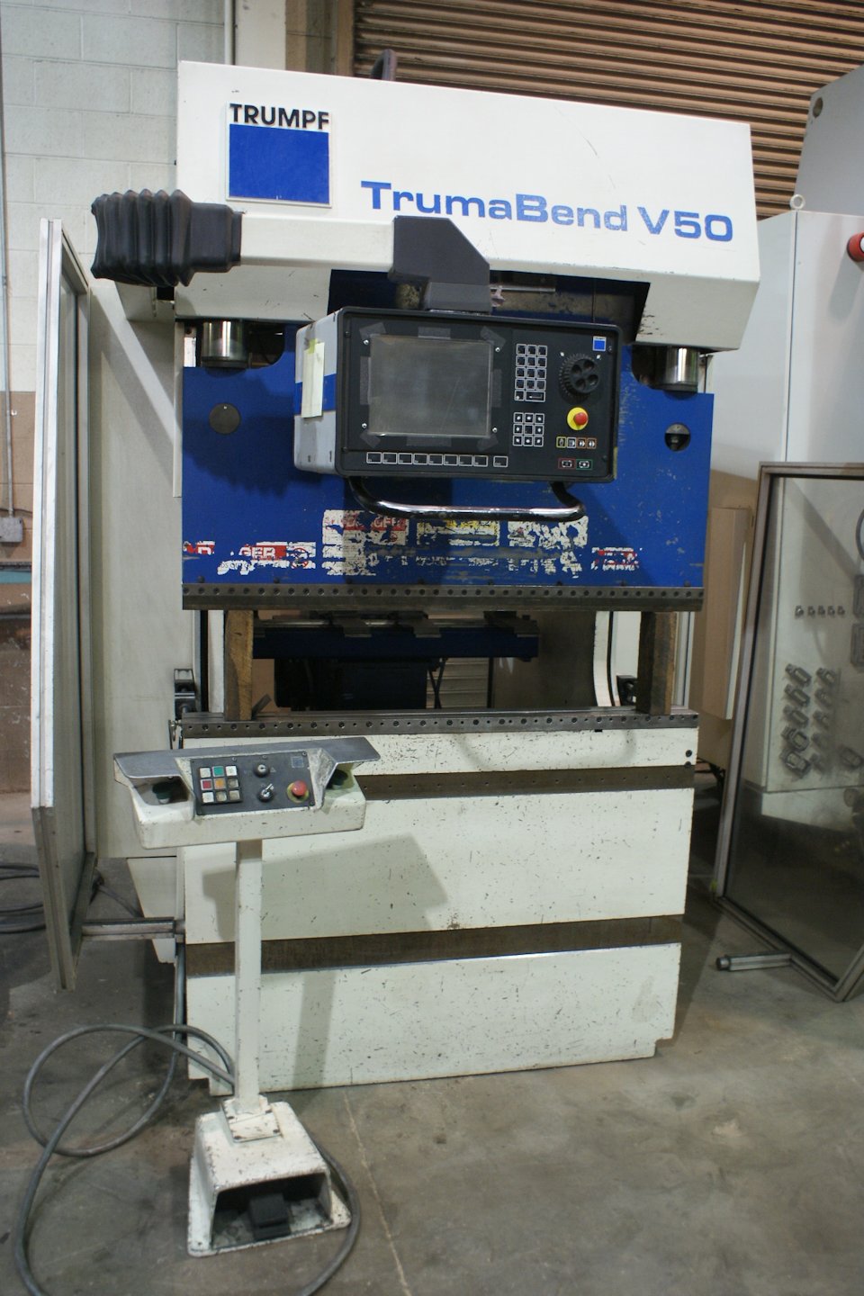 56 TON TRUMPF CNC HYDRAULIC PRESS BRAKE, MODEL TRUMABEND V50, 50" BED, 8.50" STR, 1996