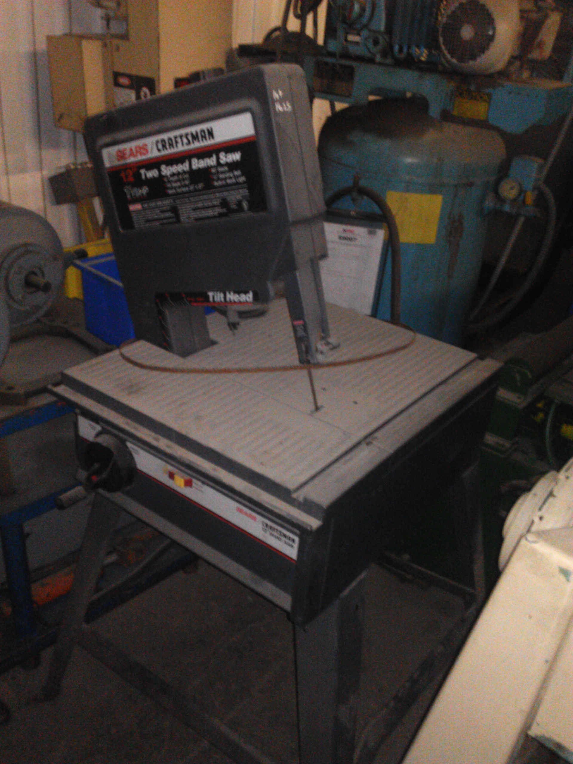(1) PREOWNED CRAFTSMAN 12 in  VERTICAL BAND SAW WITH TILTING <br>HEAD 45 DEGREE WITH STOCK STAND