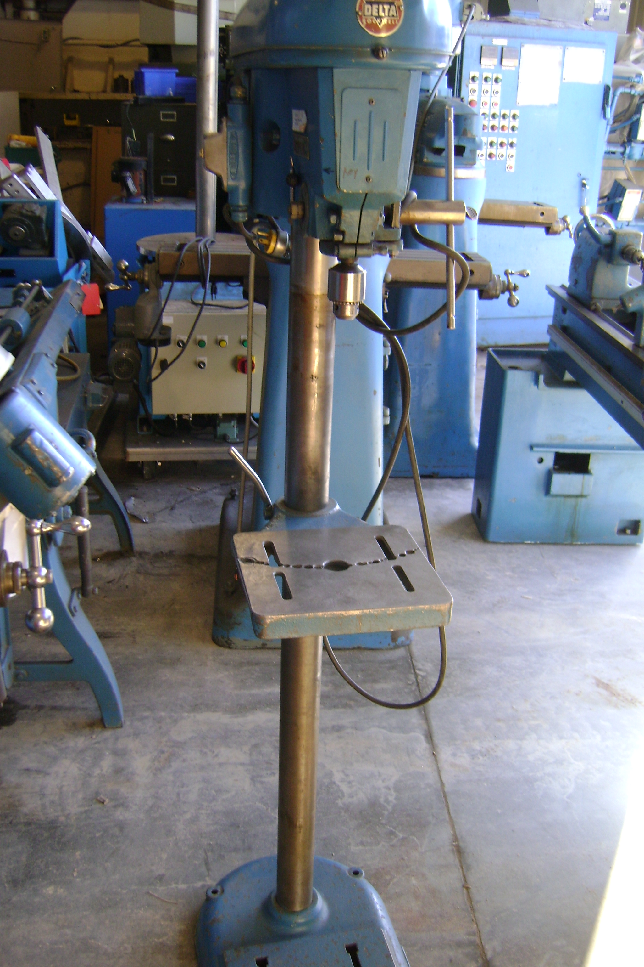 (1) PREOWNED DELTA ROCKWELL FLOOR MODEL <br>DRILL PRESS, MODEL 15-017, SN 1343722