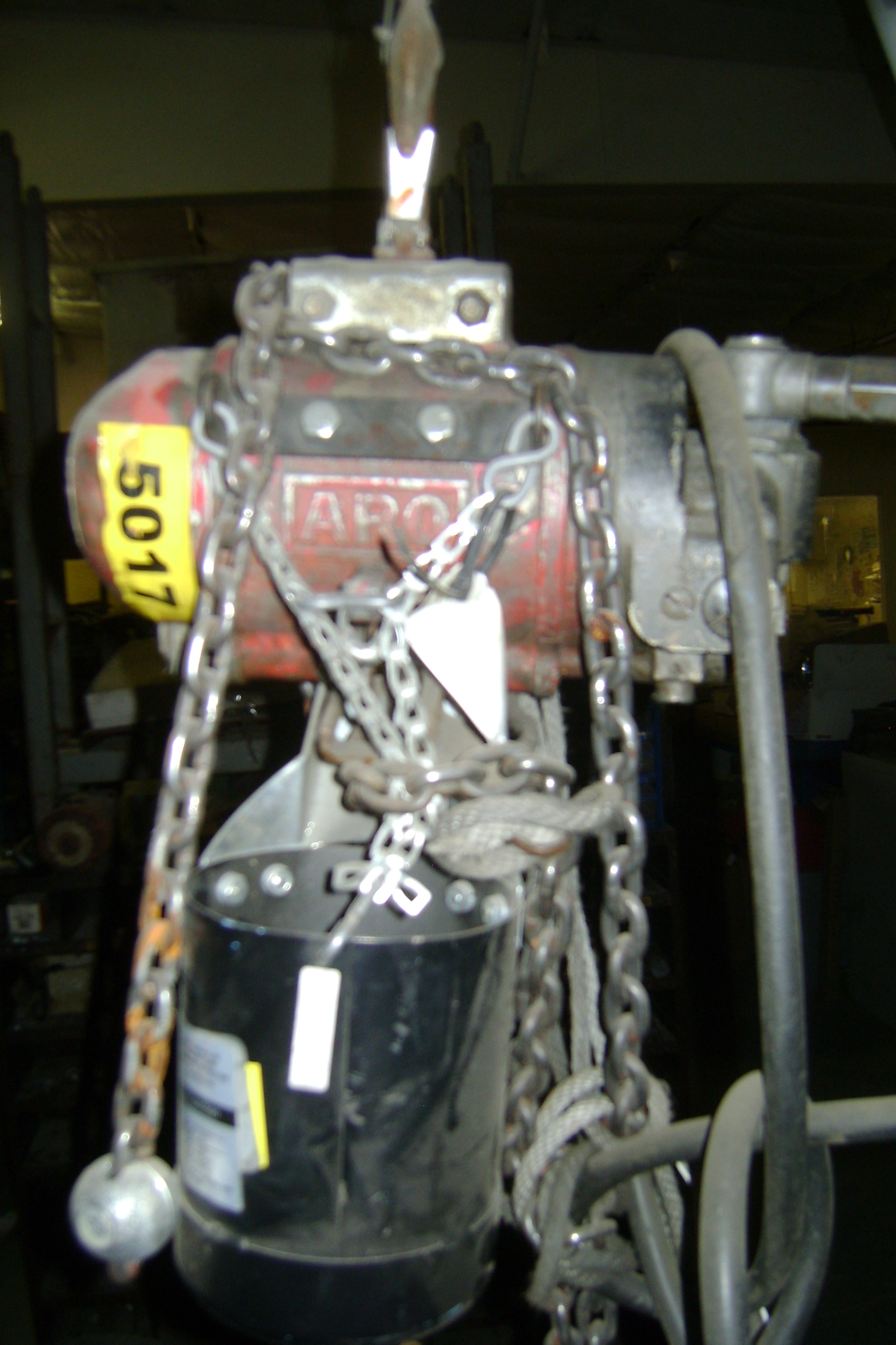 (1) PREOWNED INGERSOLL RAND, ARO SERIES AIR HOIST, 1/2 TON, 90 PSI, MODEL #: 7750D