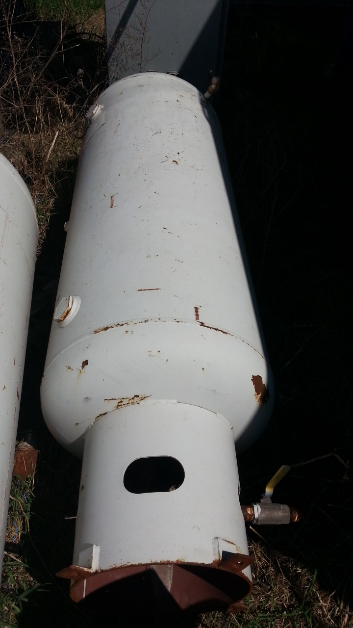 (1) PREOWNED SILVAN INDUSTRIES VERTICAL AIR TANK, S/N <br>160436, YEAR 1995