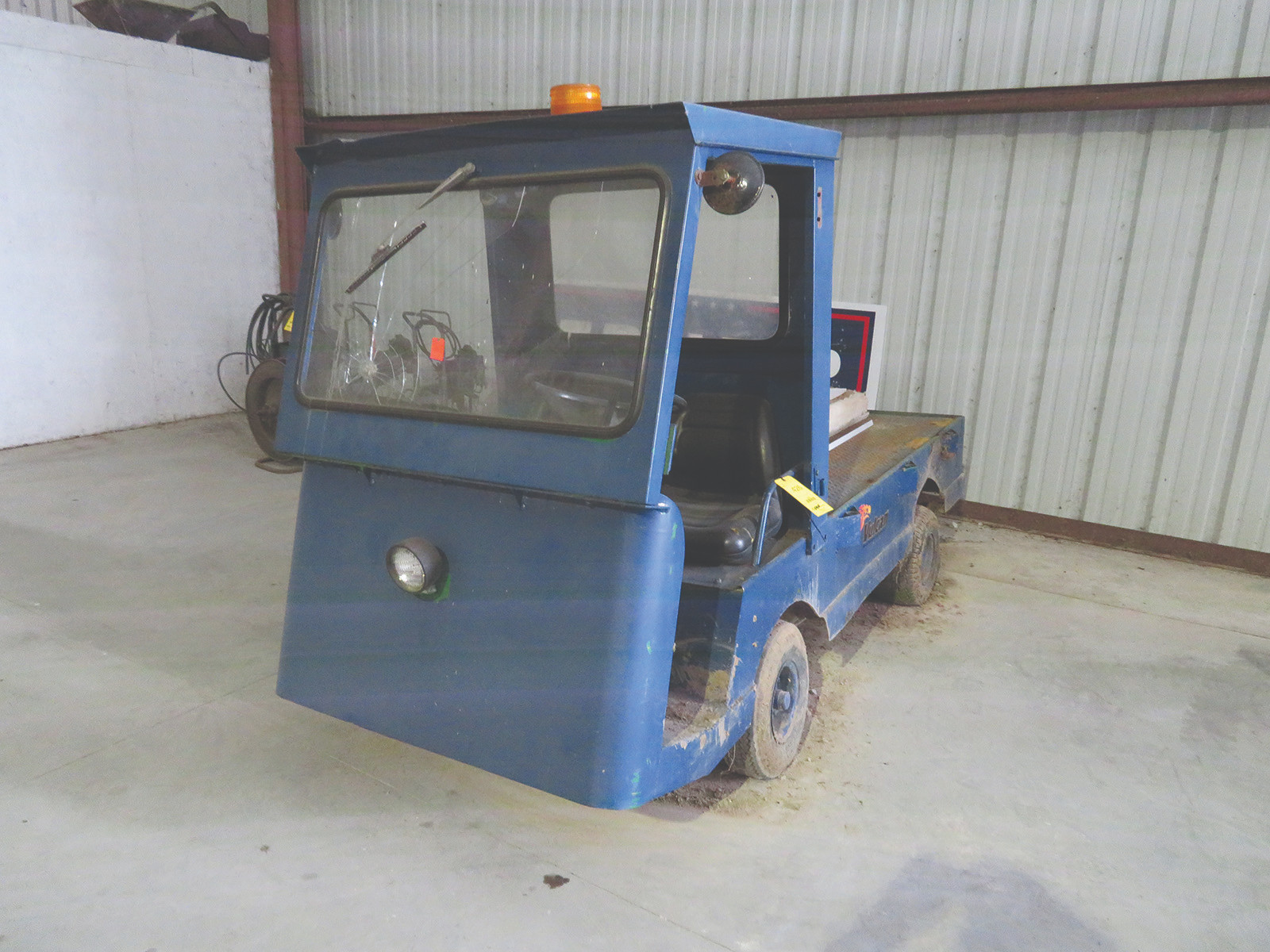 (1) PREOWNED KALAMAZOO GAS POWERED BURDEN CARRIER, MODEL #: XRG-20, S/N: 37-HF-20
