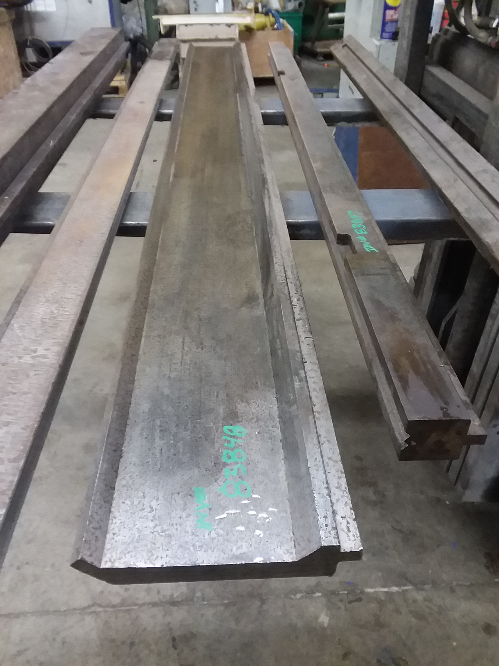 (1) PREOWNED GOOSENECK PUNCH, 7/8 in  WIDE X 80 in  LONG X 7-1/8 in  <br>HIGH, TIP 1/2 in 