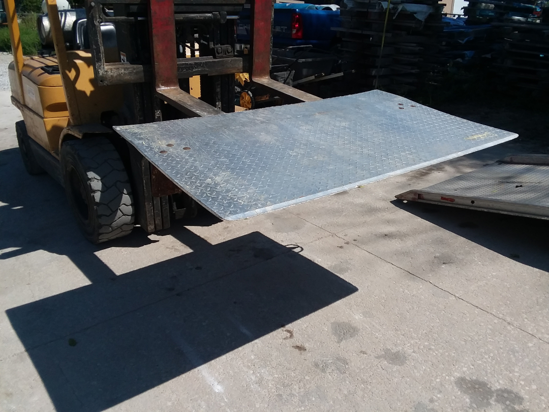 (1) PREOWNED ALUMINUM DOCK PLATE, 5 ft X 3 ft