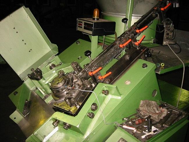 EW MENN RW10 NAIL THREAD ROLLER