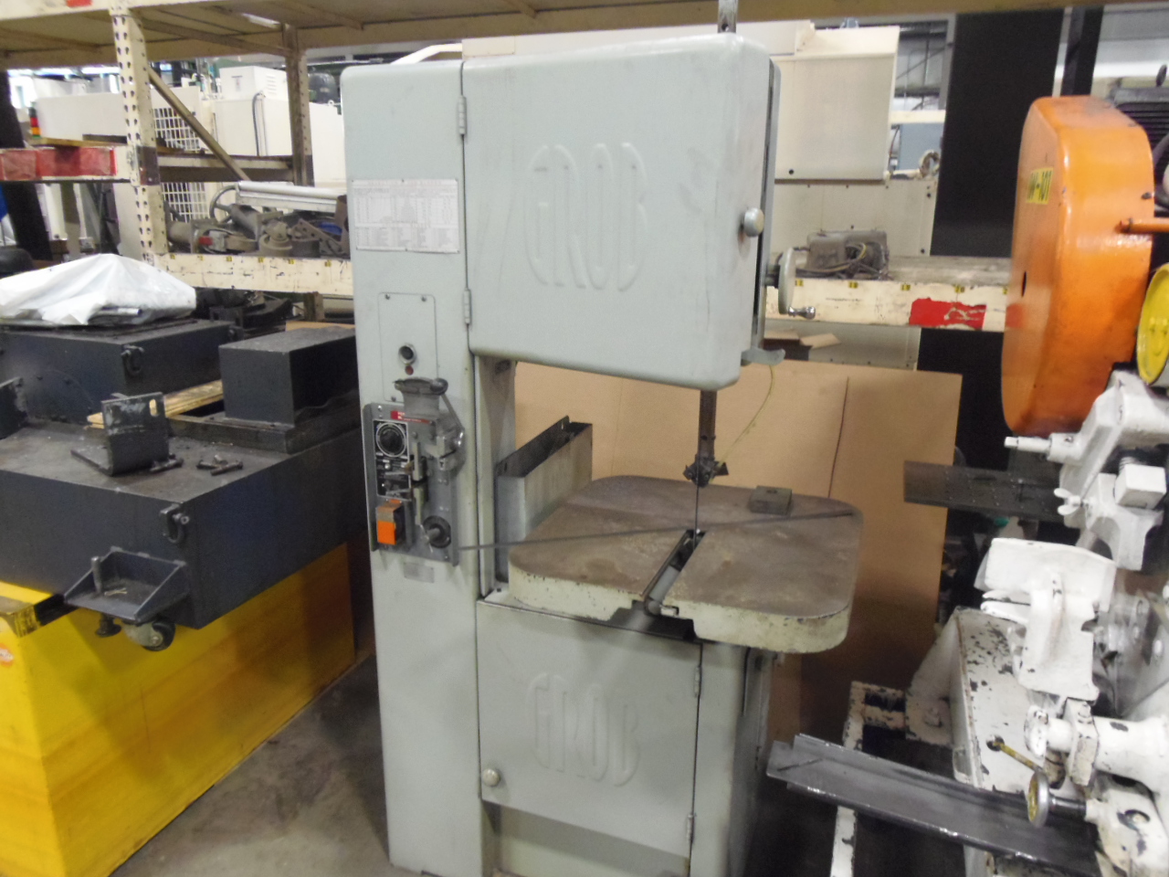 GROB VERTICAL BANDSAW, MODEL NS-18, 24" x 24" TABLE SIZE, 50-2030 FPM SPEED, 1954