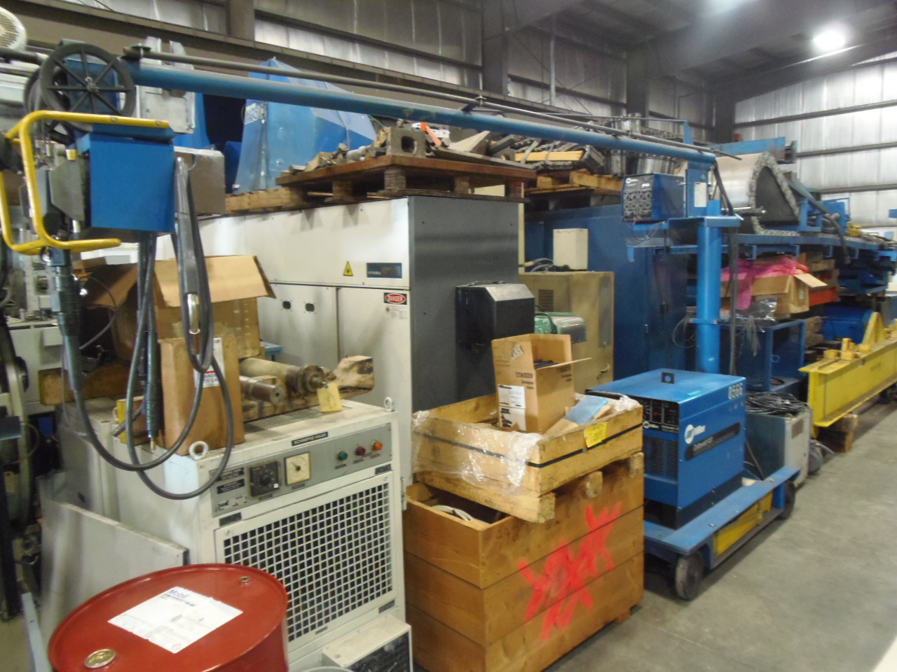 450 AMP MILLER DELTAWELD 451, WITH DUAL FEEDER, DUAL GUNS, BOOM, CART, SERIAL NUMBER KD373079