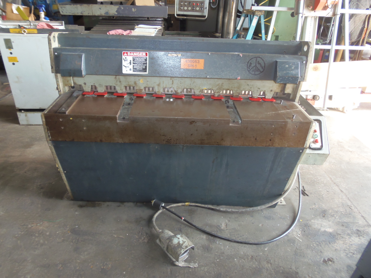 14 GA X 49.5" EDWARDS MODEL 2.5/1250 ELECTRIC SHEAR, 24" ROBG, FRONT SUPPORT ARM