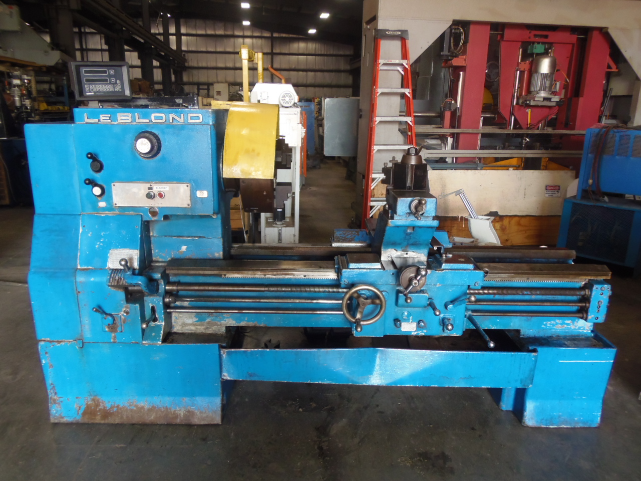 36" LEBLOND ENGINE LATHE, CHUCKER, MODEL 3H, 18" 3-JAW CHUCK, 18-720 RPM, SERVO SHIFT, D.R.O.