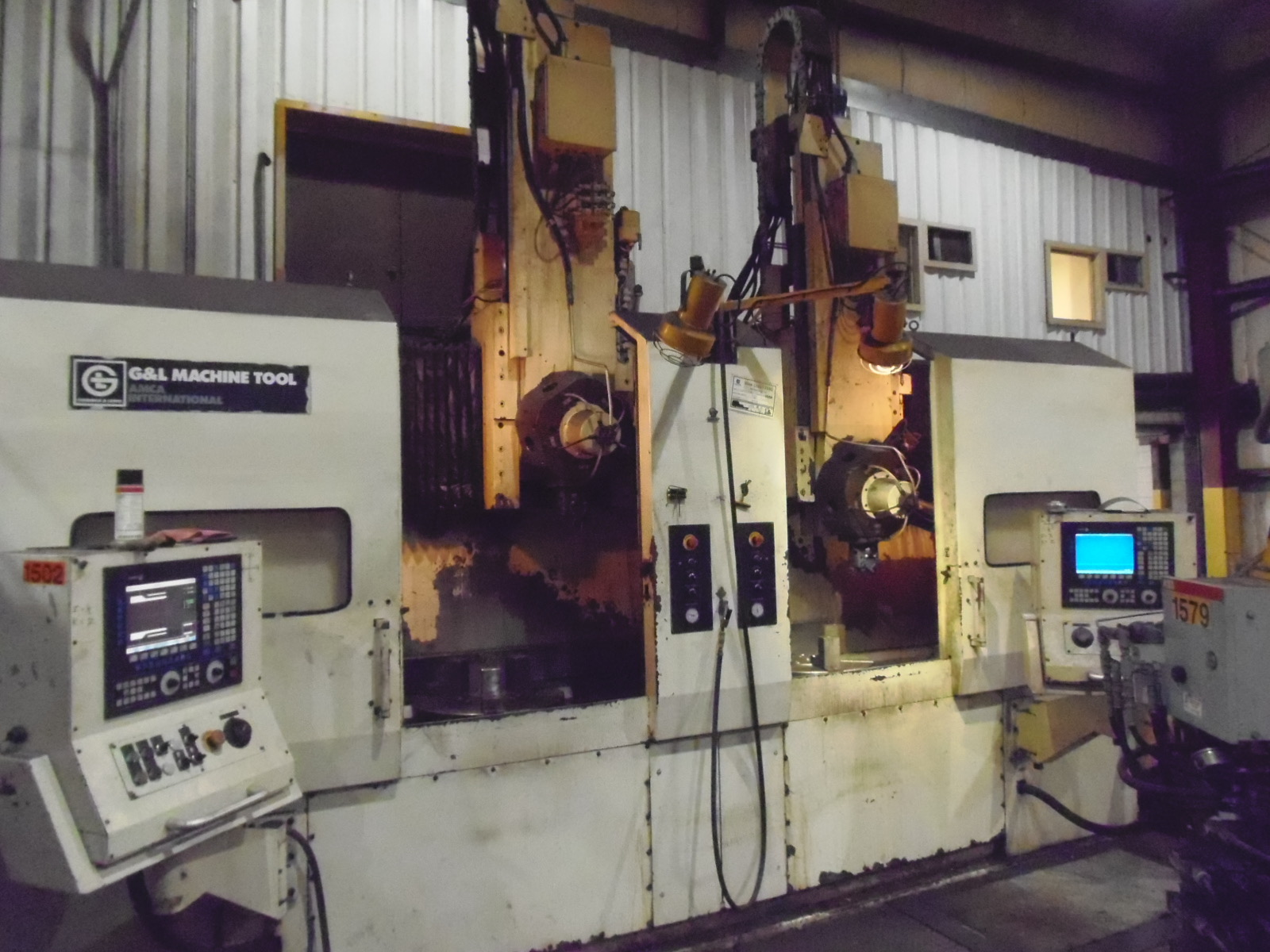 24" CHUCK GIDDING & LEWIS TWIN SPINDLE, D25VNC, DUAL FAGOR 8055L CNC CONTROLS, 2007 RETROFIT, 50 HP