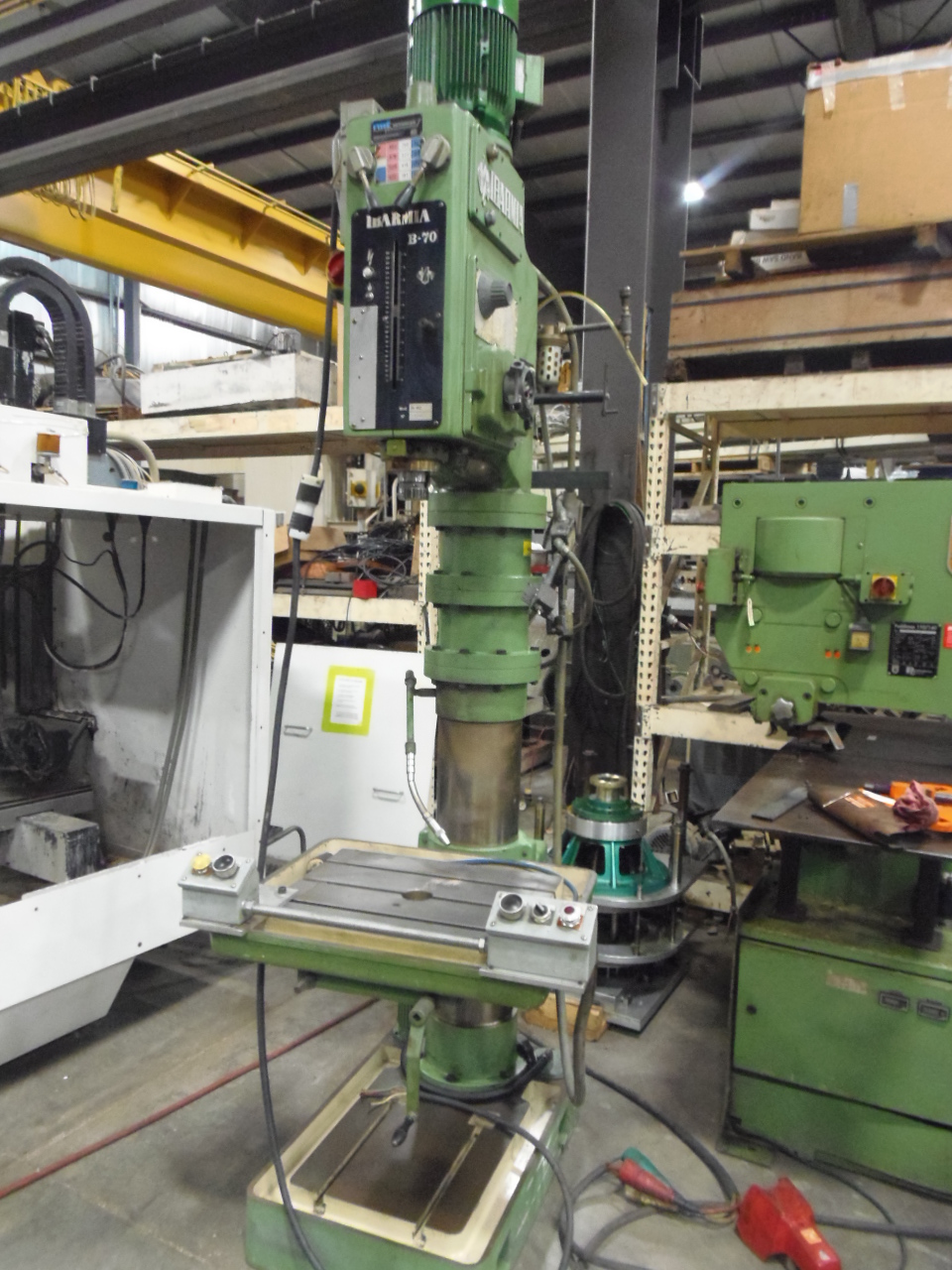IBARMIA B70, 2.75" CAP. STEEL, 5MT, 10.25" SPINDLE TRAVEL, OPTIONAL MULTI SPINDLE HEAD, 2 REMOVABLE 8" RISERS.