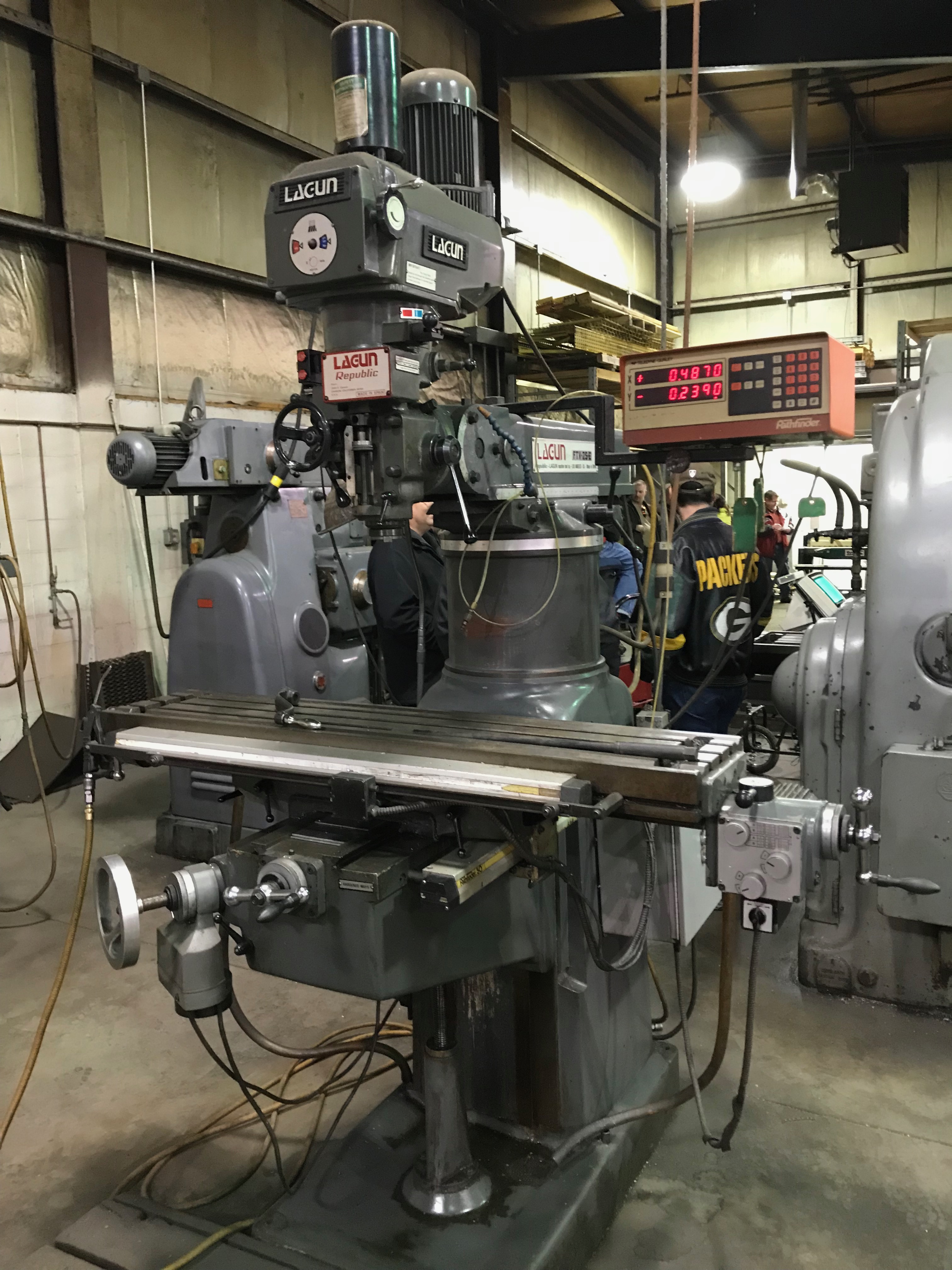 LAGUN FTV-2-S-E, 2 AXIS DRO, POWER DRAW BAR, 3 HP, VARY SPEED, RISER, POWERFEEDS, 10 X 50 TABLE, 1990
