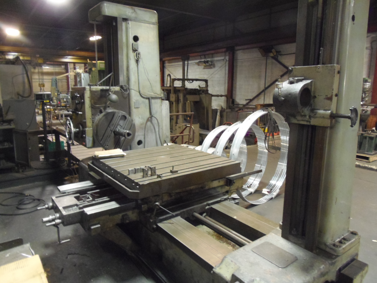 3.93" TOS HORIZONTAL TABLE TYPE BORING MILL, MODEL H100A, 49" x 49" TABLE, 6-900 RPM, 1965