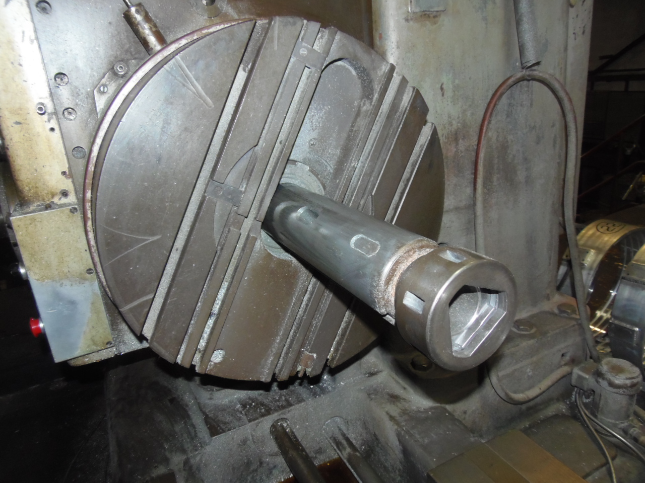3.93" TOS HORIZONTAL TABLE TYPE BORING MILL, MODEL H100A, 49" x 49" TABLE, 6-900 RPM, 1965