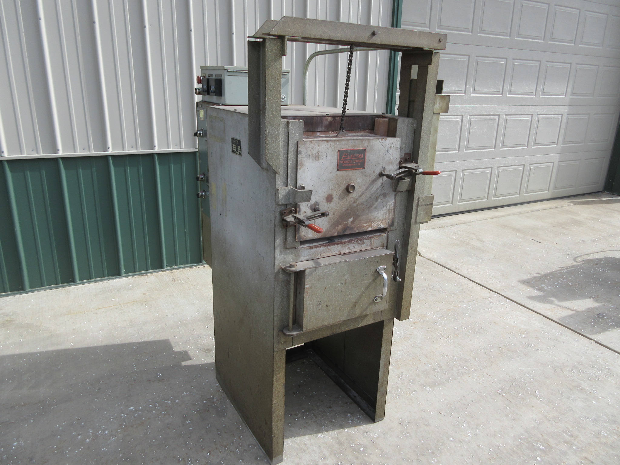 ELECTRA DUAL CHAMBER HEAT TREAT FURNACE, MODEL 6714, 6" x 7" x 14" INTERNAL WORKSPACE, .34 CU/FT, NEW DIGITAL CONTROLS
