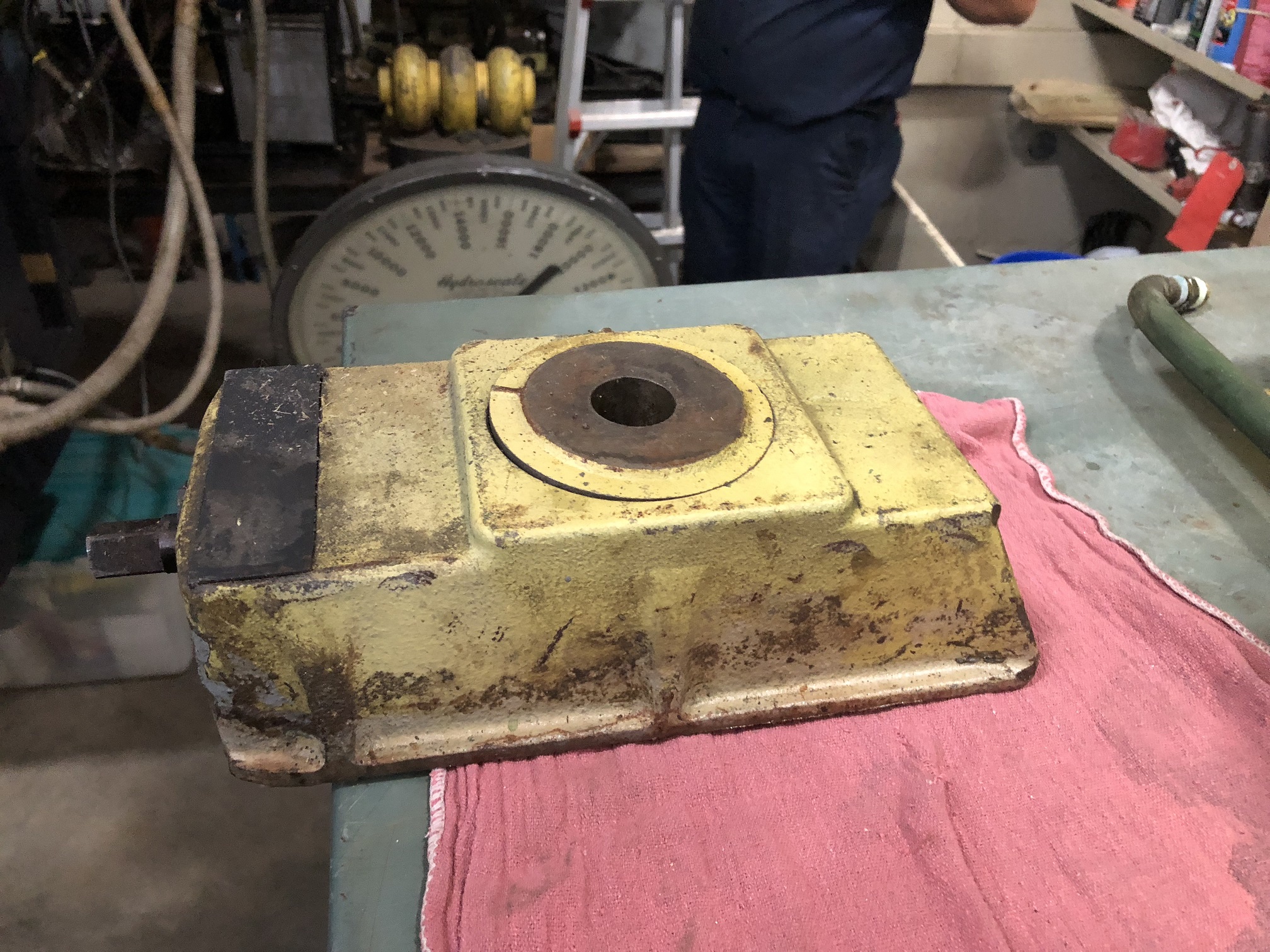 SCREW TYPE LEVELING BLOCK, 10" X 5" X 3.5 TO 3 5/8" HEIGHT, 10 AVAILABLE