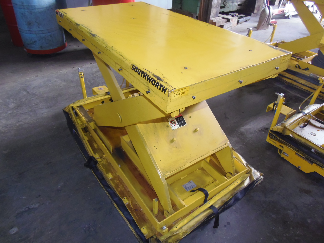 2000 LB. SOUTHWORTH AIR LIFT TABLE, MODEL LSA2-24, PNEUMATIC CROSS TRAVEL, 26 x 48 INCH TABLE, 80 PSI, WHEELS
