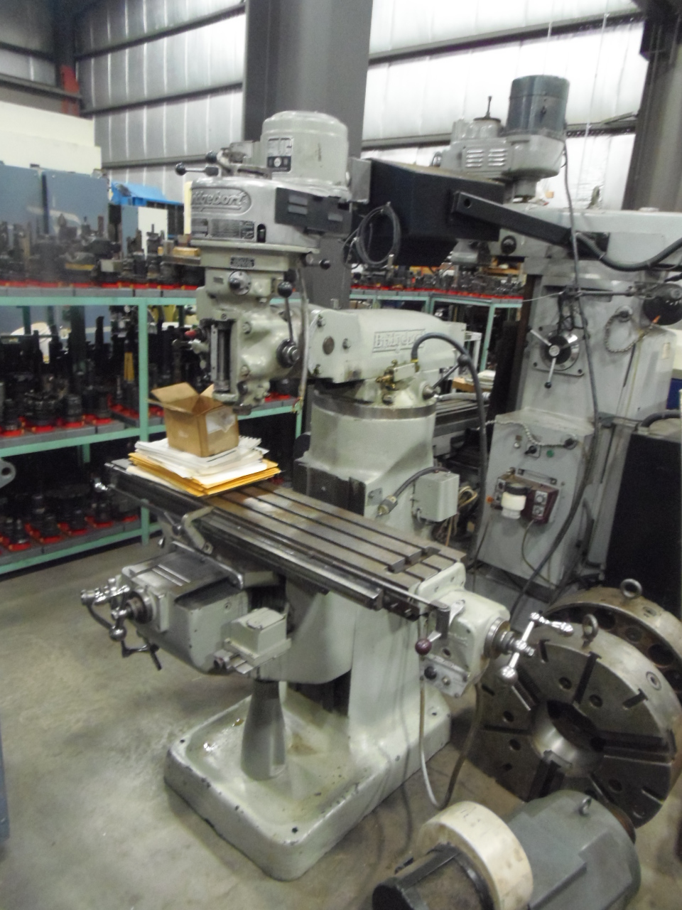 BRIDGEPORT SERIES I VERTICAL MILL, BELT PULLEY, 9" x 42" TABLE